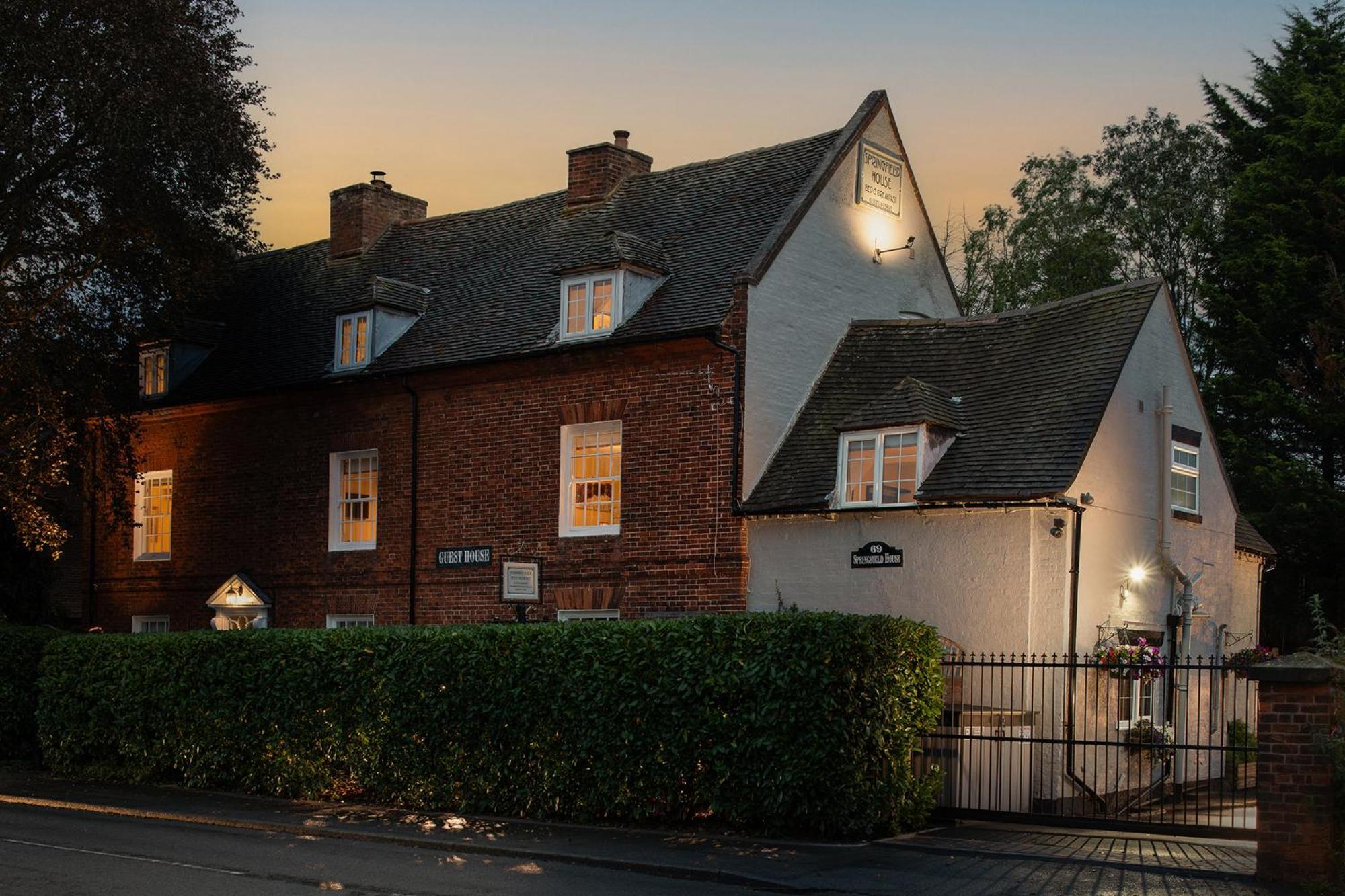 Springfield House - Birmingham Airport & Nec Bed and Breakfast Coleshill Eksteriør billede